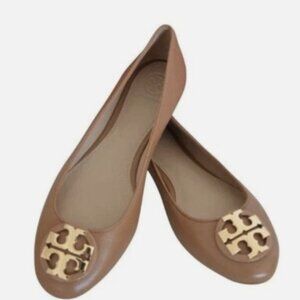 New in box Tory Burch Royal Tan Claire Ballet Tumbled Leather Flat size 9